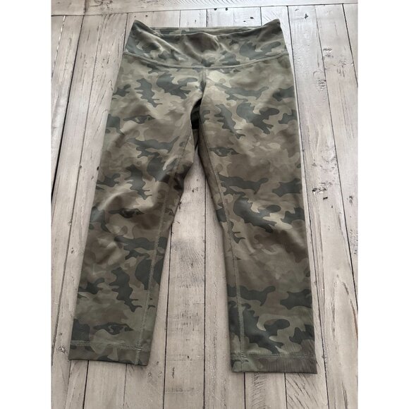 Lululemon Wunder Under Crop Luxtreme Savasana Camo 20cm Fatigue Green Size 6 - Picture 1 of 2